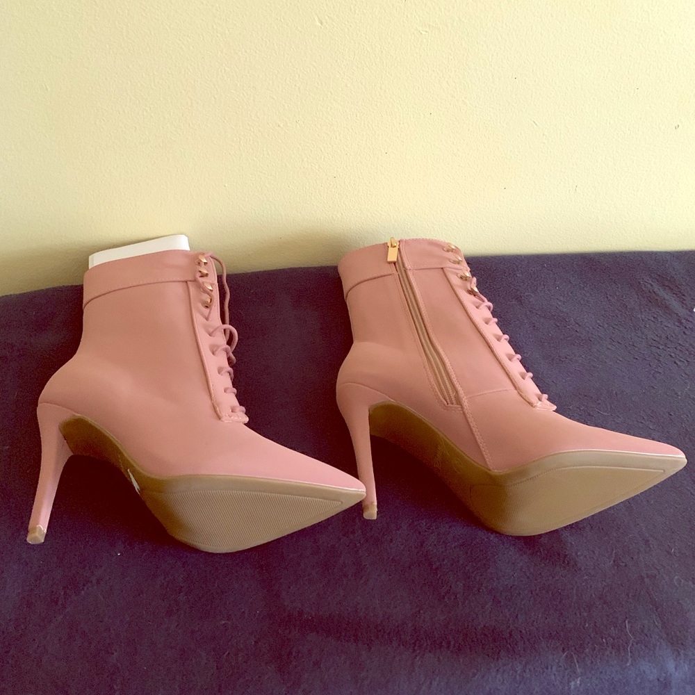 Hills Boots